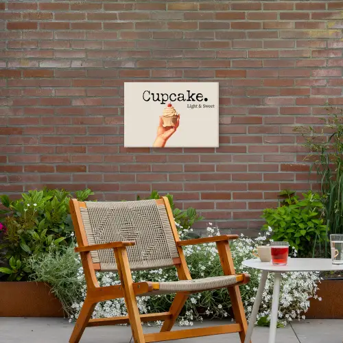 Cupcake - Zoet - Kers Tuinposter op houten frame 2 cm dik klein -sfeer3
