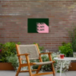 Donkergroen - Tekst - Schaduw - Grafisch Tuinposter op houten frame 2 cm dik klein -sfeer3