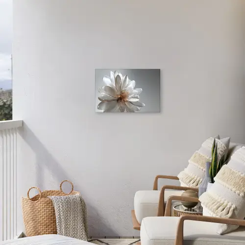 Bloem - Wit - Neutraal Tuinposter op houten frame 2 cm dik klein -sfeer1