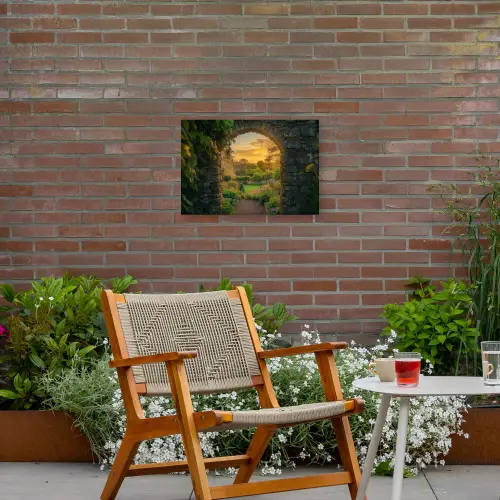 Poort - Planten - Zonsondergang Tuinposter op houten frame 2 cm dik klein -sfeer3