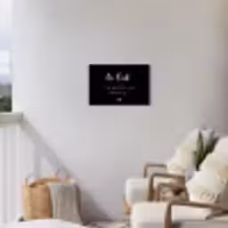 Geluk definitie - Quotes - Geluk is genieten van wat er is - Woordenboek - Tekst Tuinposter op houten frame 2 cm dik klein -sfeer1