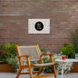 Geluk zit in 't zonnetje - Quotes - Tekst - Zomer Tuinposter op houten frame 2 cm dik klein -sfeer3