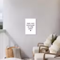 Thuis is het plekje waar de liefde woont - Spreuken - Quotes Tuinposter op houten frame 2 cm dik klein -sfeer1