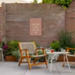 Van jou wil ik er nog wel eentje - Spreuken - Quotes Tuinposter op houten frame 2 cm dik klein -sfeer3