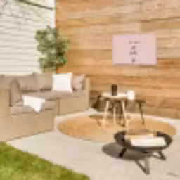 La vie est belle met Hart Tuinposter op houten frame 2 cm dik klein -sfeer2