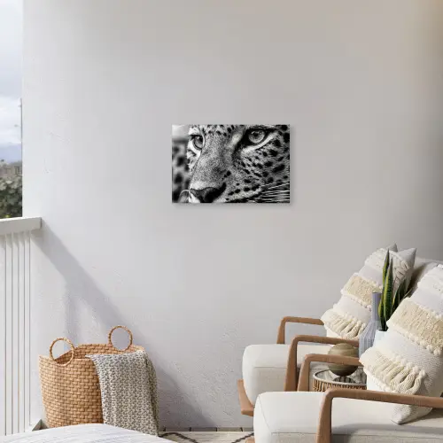 Luipaard - Zwart - Wit - Oog Tuinposter op houten frame 2 cm dik klein -sfeer1