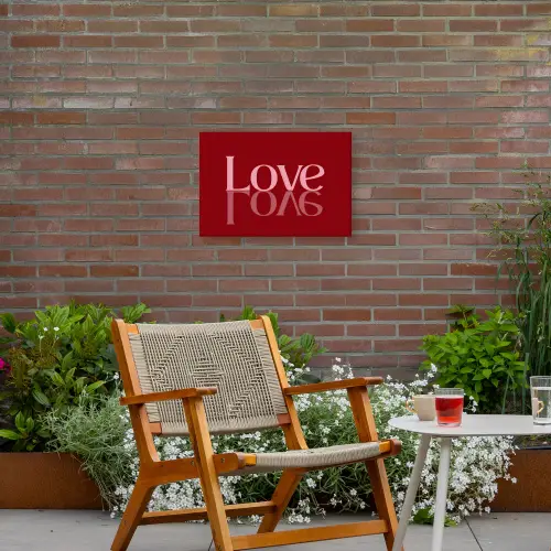 Love - Spiegeling - Rood Tuinposter op houten frame 2 cm dik klein -sfeer3