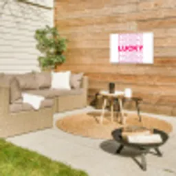 Lucky - Roze - Patroon Tuinposter op houten frame 2 cm dik klein -sfeer2