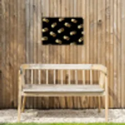 Macarons - Patroon - Goud - Zwart Tuinposter op houten frame 2 cm dik klein -sfeer4