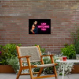 Man - Tekst - Neon Tuinposter op houten frame 2 cm dik klein -sfeer3