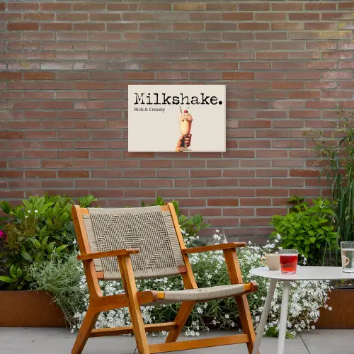 Milkshake - Kers - Rietje Tuinposter op houten frame 2 cm dik klein -sfeer3