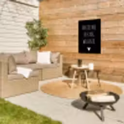Spreuken - Quotes - Van jou wil ik er nog wel eentje Tuinposter op houten frame 2 cm dik klein -sfeer2