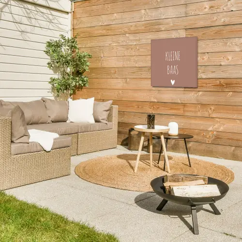 Spreuken - Quotes - Kleine baas Tuinposter op houten frame 2 cm dik klein -sfeer2