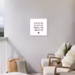 Spreuken - Quotes - Je kust je je sust me - Maaike Ouboter Tuinposter op houten frame 2 cm dik klein -sfeer1