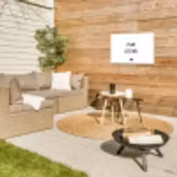 Quotes - Pluk de dag - Tekst - Zwart wit - Hartje Tuinposter op houten frame 2 cm dik klein -sfeer2