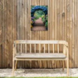 Doorkijk - Bloemen - Hortensia - Pad Tuinposter op houten frame 2 cm dik klein -sfeer4
