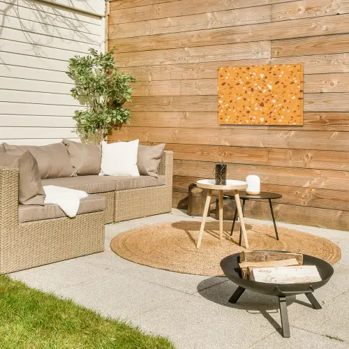 Terrazzo - Patroon - Okergeel Tuinposter op houten frame 2 cm dik klein 845 -sfeer2