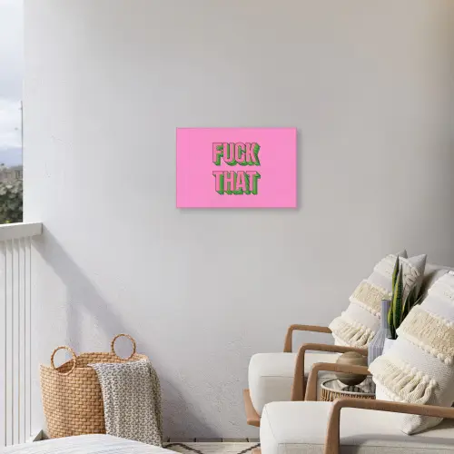 Tekst - Bold - Roze Tuinposter op houten frame 2 cm dik klein -sfeer1