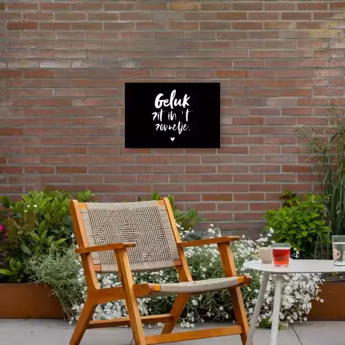 Tekst - Geluk zit in 't zonnetje - Quotes - Zomer - Zon Tuinposter op houten frame 2 cm dik klein -sfeer3