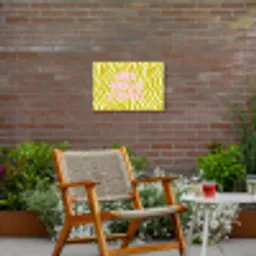 Zebraprint - Priority - Roze Tuinposter op houten frame 2 cm dik klein -sfeer3
