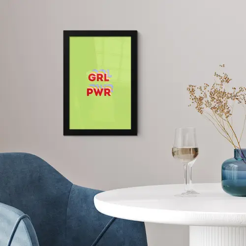 Grl pwr - Groen - Rood - 3D fotolijst zwart zonder passe partout klein -sfeer4