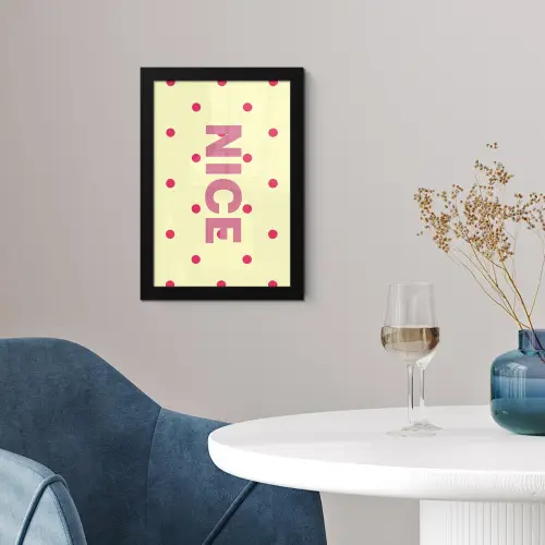 Nice - Stippen - Roze - Geel fotolijst zwart zonder passe partout klein -sfeer4
