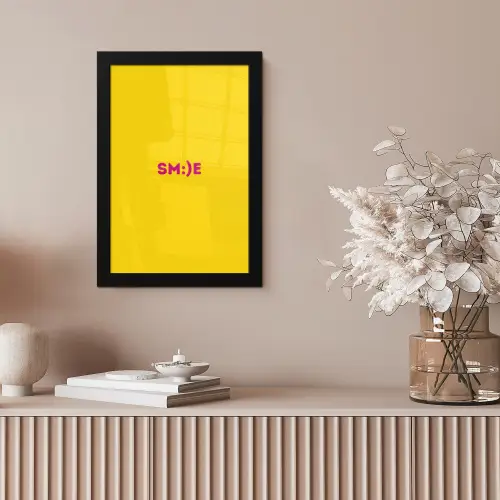 Smile - Roze - Geel fotolijst zwart zonder passe partout klein -sfeer5