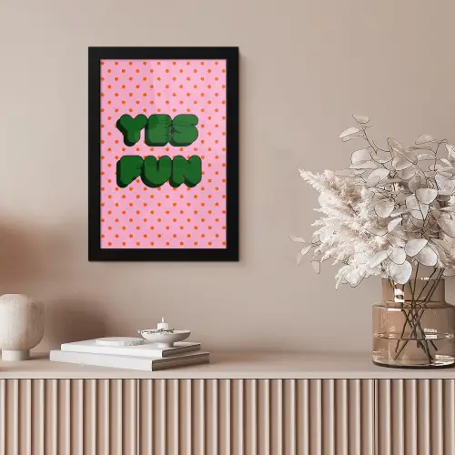 Yes fun - Groen - Roze - Stippen fotolijst zwart zonder passe partout klein -sfeer5