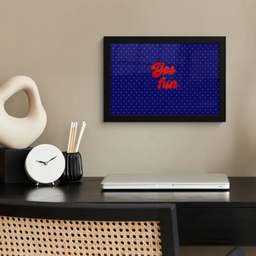 Yes fun - Rood - Blauw - Stippen fotolijst zwart zonder passe partout klein -sfeer1