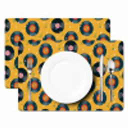 Muziek - Patroon - Geel Placemat vinyl groot 368 -zzsfeer2_Kitchenyeah-website