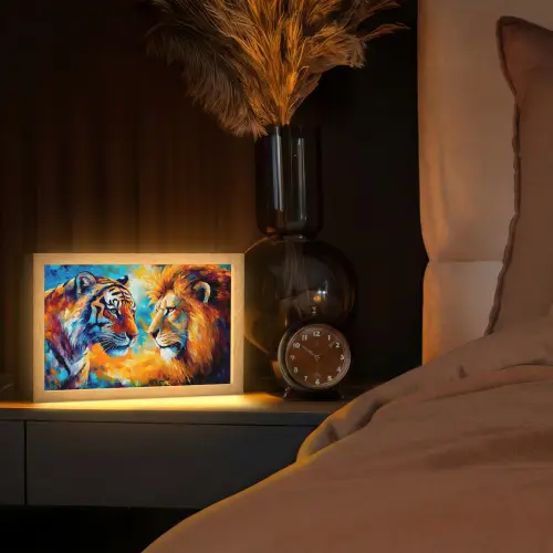 Dieren - Kunst - Leeuw - Tijger Light Box met kabel (Tafellamp) klein -sfeer1