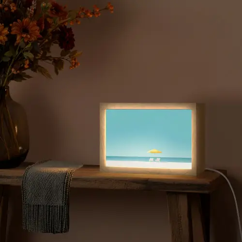 Strand - Blauwe lucht - Geel - Parasol Light Box met kabel (Tafellamp) klein -sfeer4