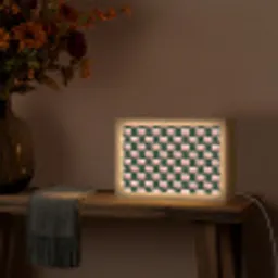 Vlechtpatroon - Groen - Roze - Geometrisch Light Box met kabel (Tafellamp) klein 924 -sfeer4