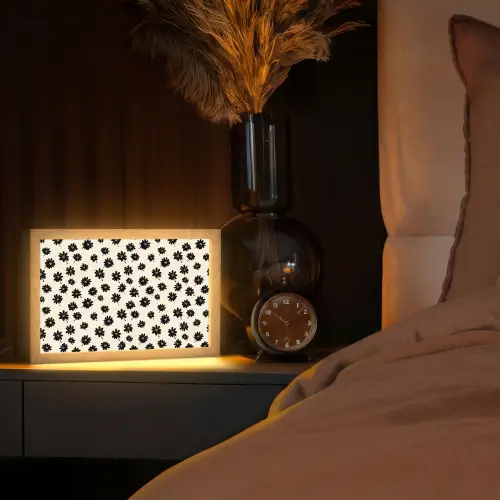 Madeliefjes - Grafisch - Zwart - Beige Light Box met kabel (Tafellamp) klein 924 -sfeer1