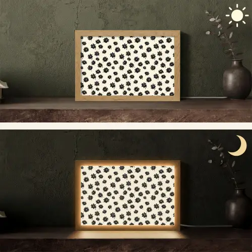Madeliefjes - Grafisch - Zwart - Beige Light Box met kabel (Tafellamp) klein 924 -sfeer3