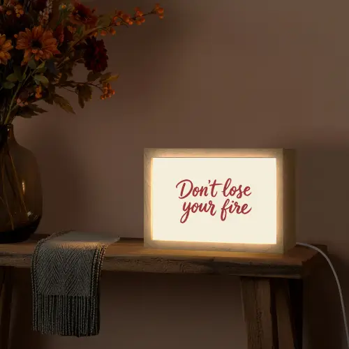 Don't lose your fire - Rood - Wit - Minimalistisch Light Box met kabel (Tafellamp) klein -sfeer4