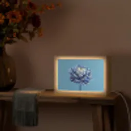 Bloem - Blauw - Bloemblaadjes - Streepjes Light Box met kabel (Tafellamp) klein -sfeer4