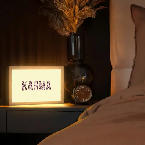 Karma - Luipaardprint - Geel Light Box met kabel (Tafellamp) klein -sfeer1