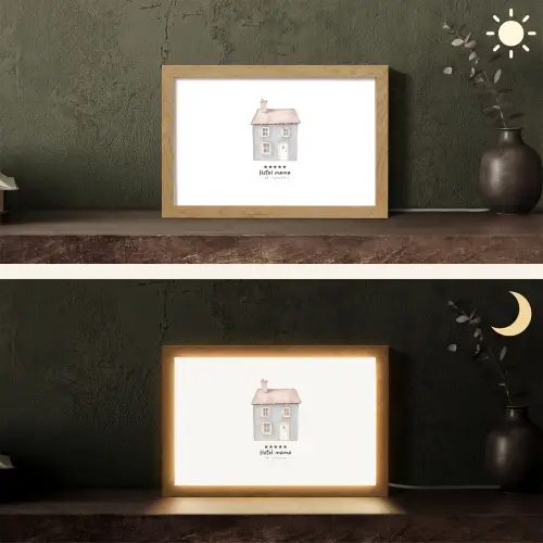 Lichtblauw - Huisje - Mama - Tekst Light Box met kabel (Tafellamp) klein -sfeer3