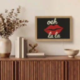 Lip - Rood - Quote Light Box met kabel (Tafellamp) klein -sfeer2