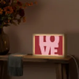 Love - Rood - Blokletters Light Box met kabel (Tafellamp) klein -sfeer4
