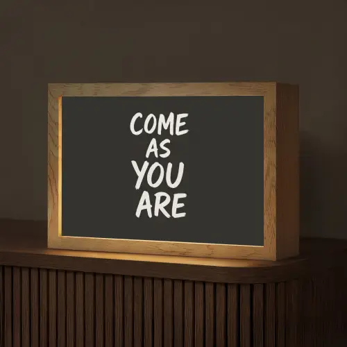 Quote - Zwart - Simpel Light Box met kabel (Tafellamp) klein -z3d_website