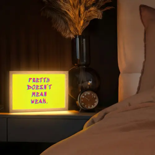 Quote - Minimalistisch - Kleurrijk Light Box met kabel (Tafellamp) klein -sfeer1