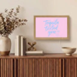 Tequila texted you - Roze - Blauw Light Box met kabel (Tafellamp) klein -sfeer2