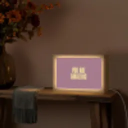 Tekst - Paars - Amazing Light Box met kabel (Tafellamp) klein -sfeer4