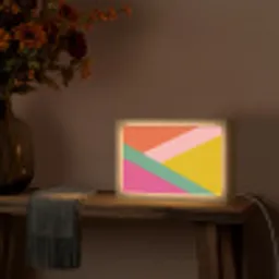 Driehoeken - Kleurrijk - Abstract Light Box met kabel (Tafellamp) klein -sfeer4