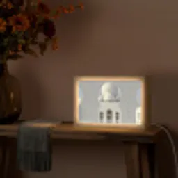 Witte koepel - Gouden Details - Moskee Light Box met kabel (Tafellamp) klein -sfeer4
