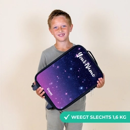 Sterren - Galaxy - Blauw - Roze Kinderkoffer - Zwart klein -sfeer4_NL