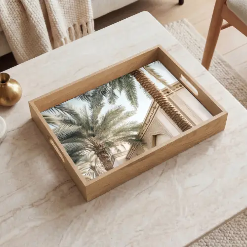Gebouw - Palmbomen - Beige - Zon Dienblad Rechthoek middel -sfeer1