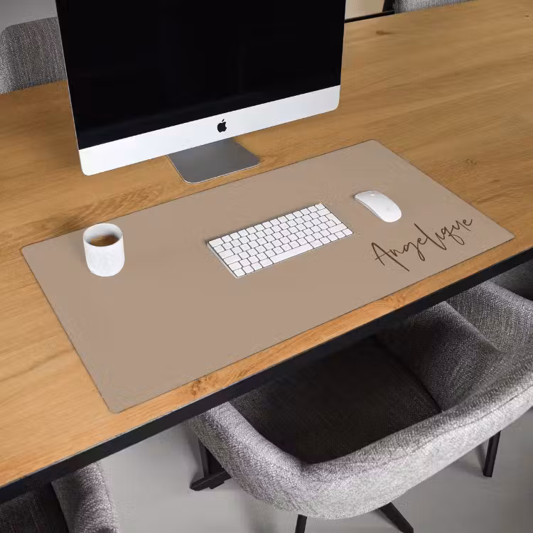 Desk mat - Name with beige background — 3